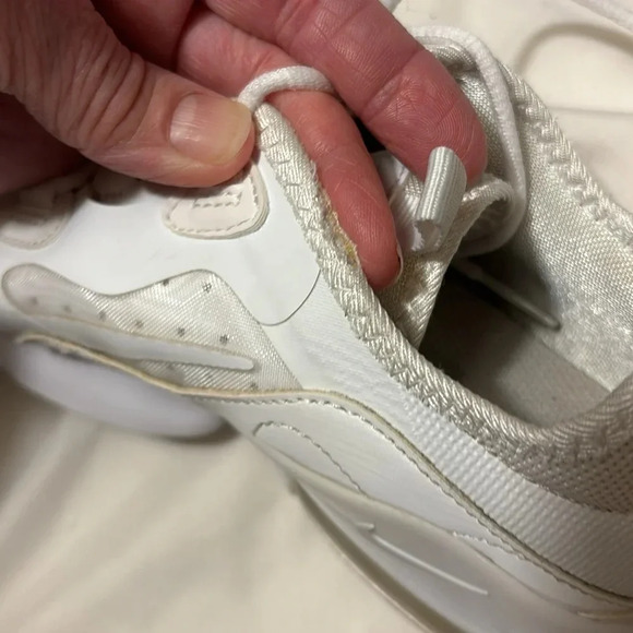 Nike Air Max Infinity 2 Triple White Women's size 8.5 - Picture 8 of 13